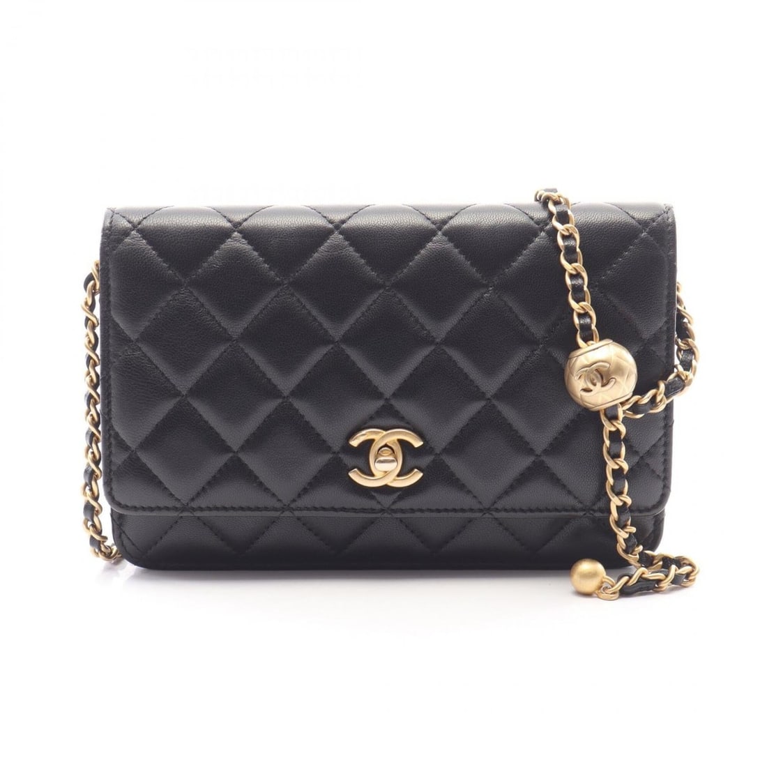 Chanel Matelassé Shoulder Bag/Handbag, Lambskin Leather, Women's, Black: --- Catalog ---Category: SizeSize (HxWxD): 12.5cm x 19cm x 4cm / 4.92'' x 7.48'' x 1.57''Category: DesignType: Shoulder bagColor: BlackGender: WomenMaterial: Leather Category: GeneralBrand: Chanel--- 