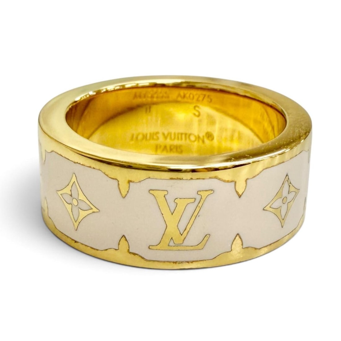 LOUIS VUITTON M1565S Flight Mode Ring Nano Gram Enamel - Blanc Monogram Flower S Women's with Box: --- Catalog ---Category: SizeJP Size: 10US Size: 5.5Category: DesignType: Band ringColor: BlancGender: WomenCategory: GeneralMPN: M1565SBrand: Louis Vuitton--- Item List ---Section: ConditionRanking: 