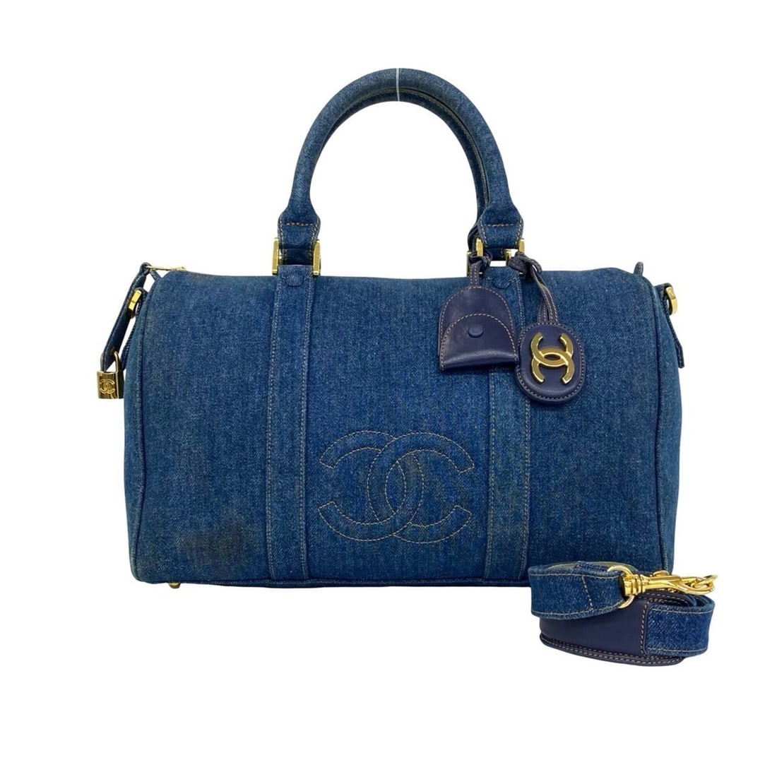 CHANEL Vintage Coco Mark Denim 2-Way Shoulder Bag/Handbag, Blue 32305: --- Catalog ---Category: SizeSize (HxWxD): 21.5cm x 34.5cm x 14cm / 8.46'' x 13.58'' x 5.51''Category: DesignType: Handbag, Shoulder bagColor: BlueGender: WomenMaterial: Denim Category: GeneralLine: D
