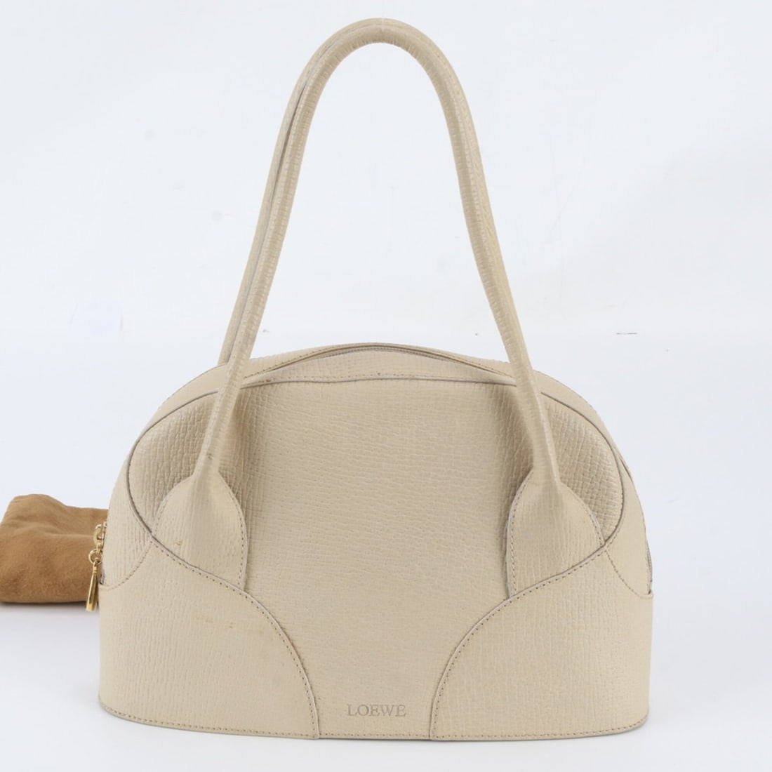 Loewe Leather Tote Bag, Shoulder Handbag - Brand Name Women's: --- Catalog ---Category: SizeSize (HxWxD): 20cm x 30cm x 11cm / 7.87'' x 11.81'' x 4.33''Category: DesignType: Handbag, Shoulder bag, Tote bagColor: BeigeGender: WomenMaterial: Leather Category: Gener