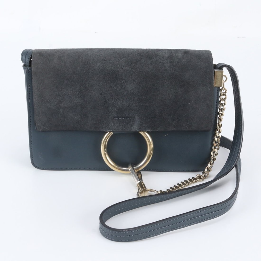 Chloé Chloe Faye Leather Shoulder Bag, Crossbody Handbag, Tote Bag with Gold Hardware - Women's: --- Catalog ---Category: SizeSize (HxWxD): 15cm x 24cm x 3cm / 5.9'' x 9.44'' x 1.18''Category: DesignType: Crossbody bag, Handbag, Shoulder bag, Tote bagColor: NavyGender: WomenMaterial: Leather Cate