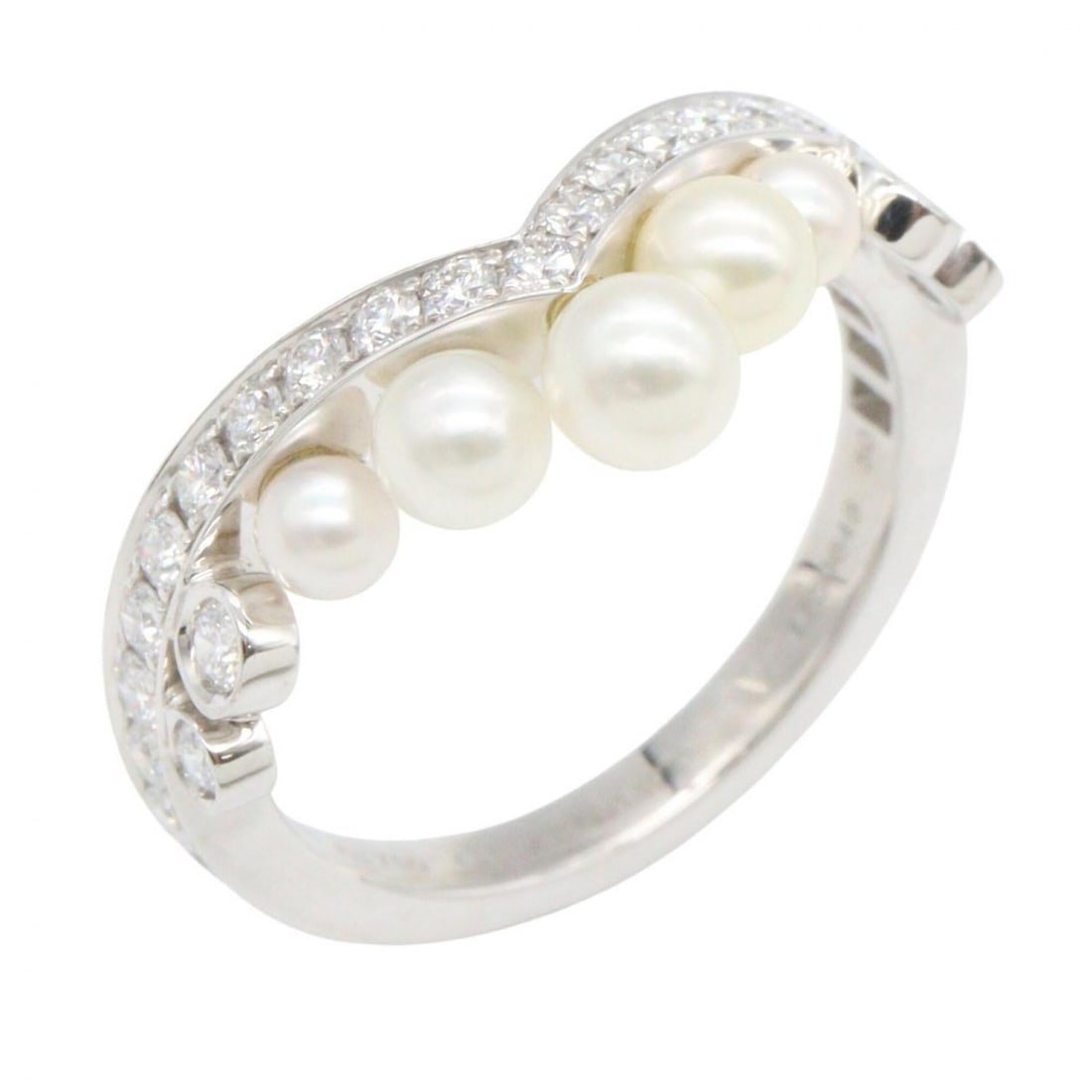 Chaumet Josephine Ring - Ring/Finger Jewelry 18KWG (White Gold) Pearl Women's Silver/White Tone: --- Catalog ---Category: SizeWidth: 2.5mm / 0.1''Weight: 4.3g / 0.15oz.JP Size: 9US Size: 5Brand Size: 50Category: DesignType: Band ringMetal: White GoldStone: PearlGender: WomenMetal Purity: 18KCateg