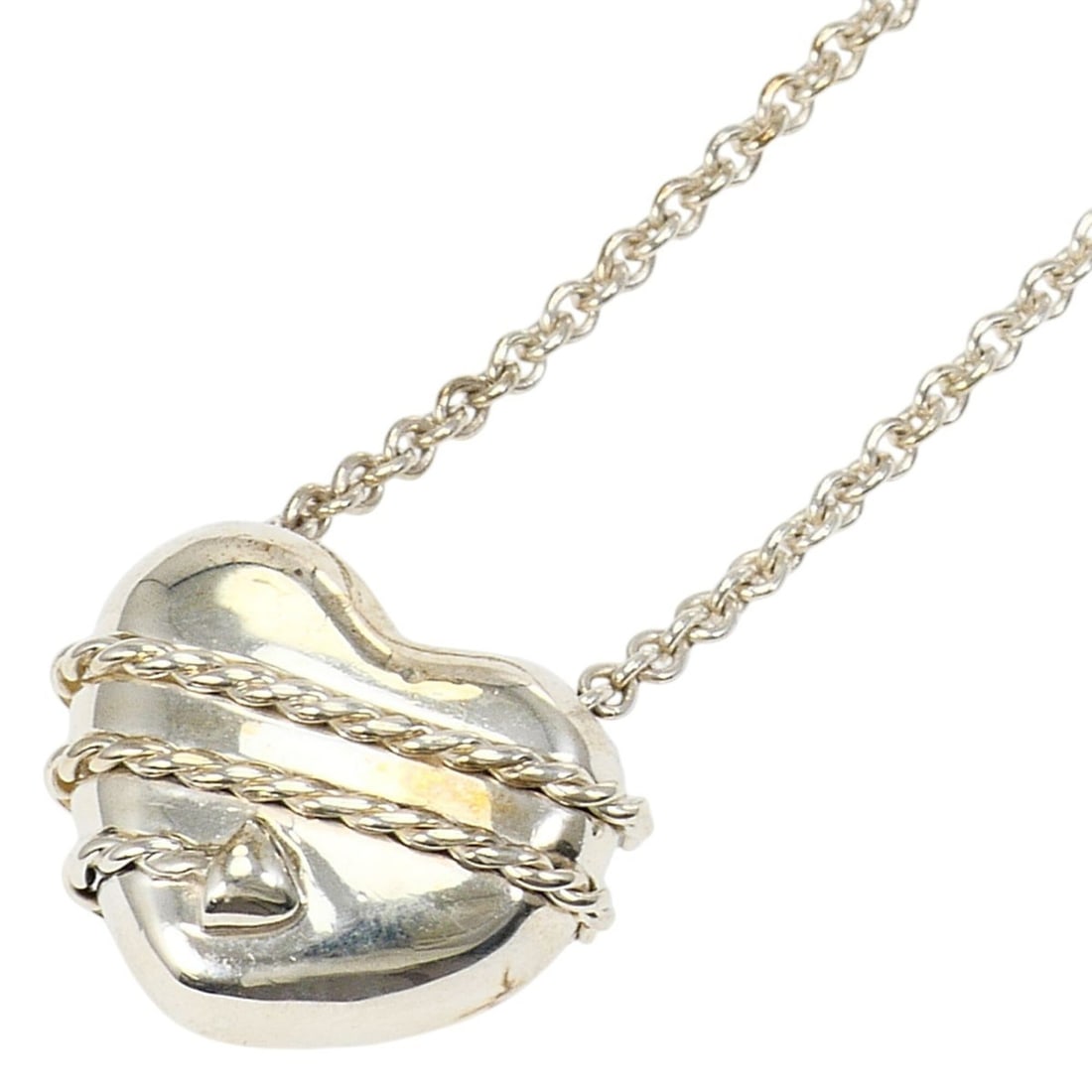 Tiffany & Co. Heart Arrow Silver Necklace, Total Weight 8.4g, 47cm, Like New Condition.: --- Catalog ---Category: SizePendant Size: 13mm x 15mm / 0.51'' x 0.59''Neck Circumference: 47 cm / 18.5''Category: DesignGender: WomenMaterial: Silver 925Necklace Type: NecklaceCategory: GeneralBrand