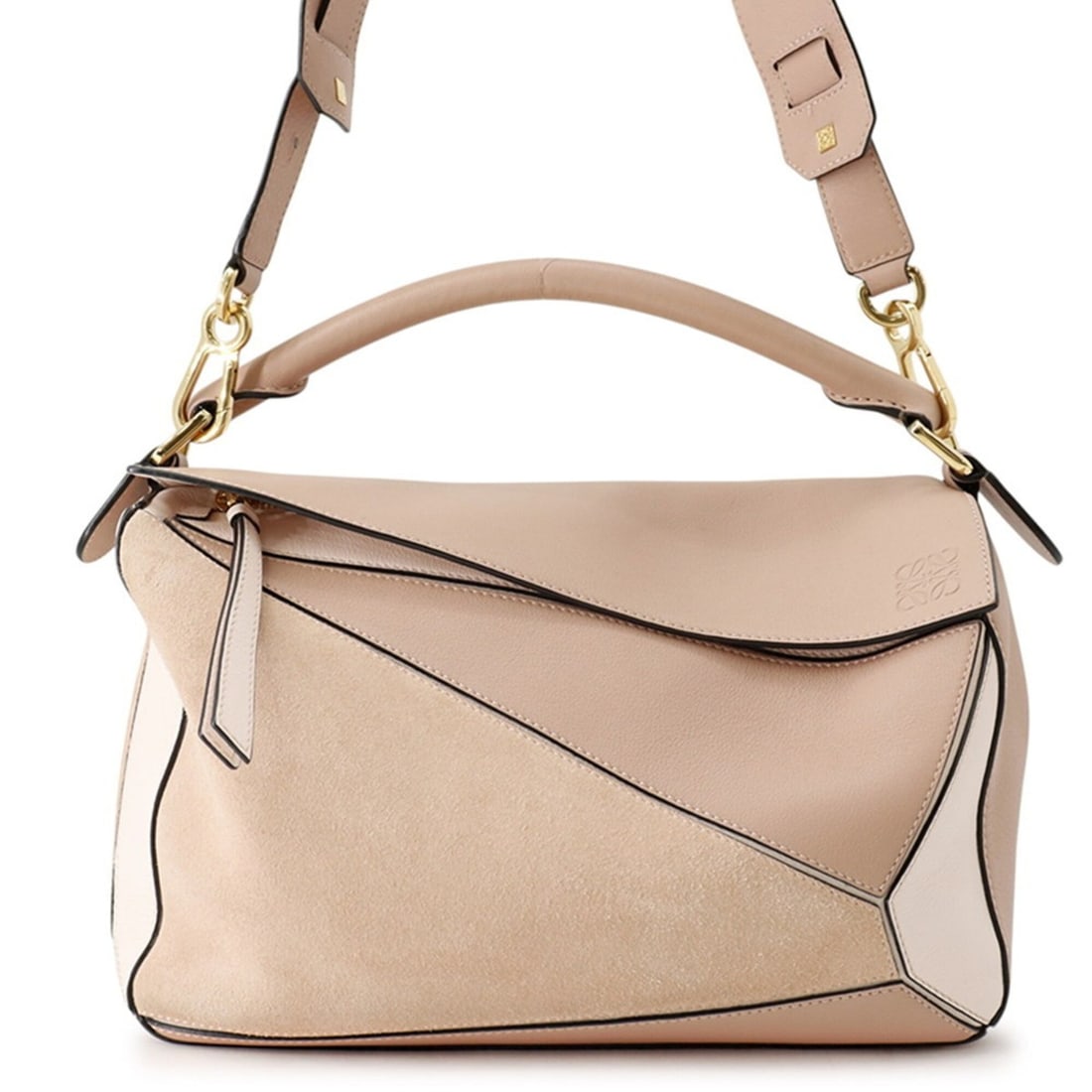 Loewe Puzzle Bag Medium Calf Leather Handbag LOEWE 2-way Shoulder: --- Catalog ---Category: SizeSize (HxWxD): 20cm x 27.5cm x 14cm / 7.87'' x 10.82'' x 5.51''Category: DesignType: Handbag, Shoulder bagColor: Pink, Pink beigeGender: WomenMaterial: Suede , Leather Cate