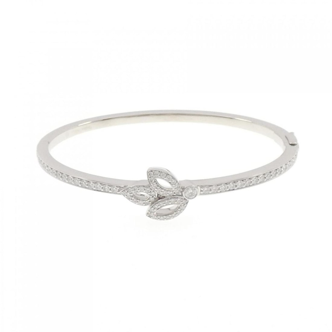 Harry Winston Lily Cluster Mini Bangle: --- Catalog ---Category: SizeLength: 16.5cm / 6.49''Category: DesignType: BangleColor: Platinum, White goldStone: DiamondGender: WomenMaterial: Platinum, White gold (18K)Category: GeneralBrand: Unspec