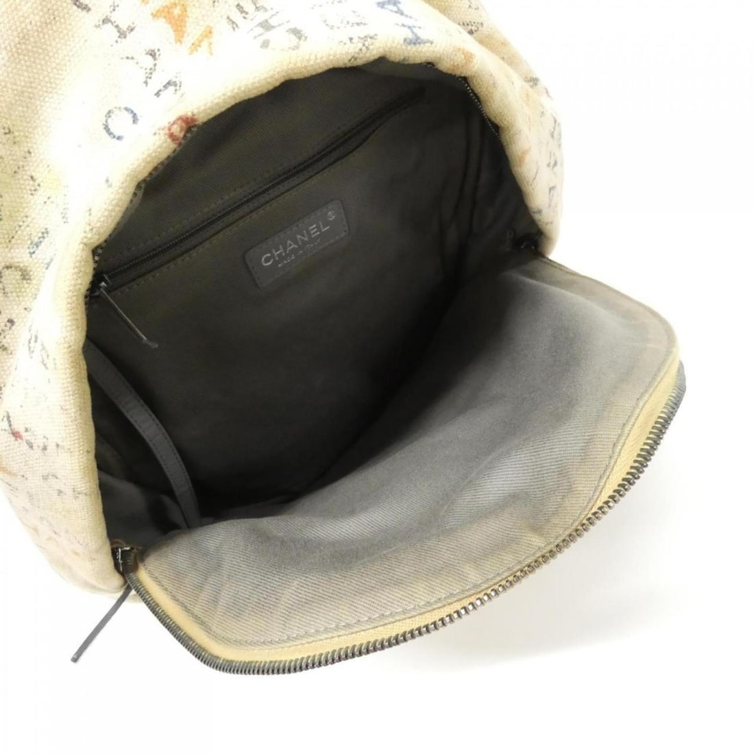 Chanel 92352 Backpack - 7
