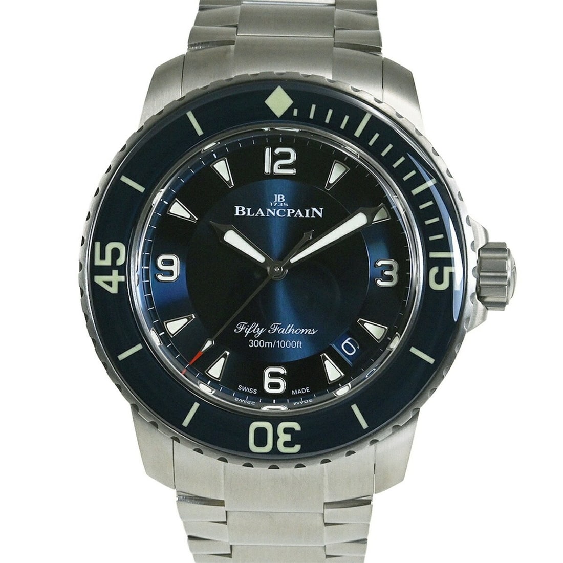 BLANCPAIN Fifty Fathoms Automatic Watch 5015-12B40-98B: --- Catalog ---Category: SizeWrist Size: 19cm / 7.48''Case Diameter: 45mm / 1.77''Case Thickness: 15.5mm / 0.61''Category: DesignType: WristwatchGender: MenColor (Dial): BlueMaterial (Band): TitaniumM