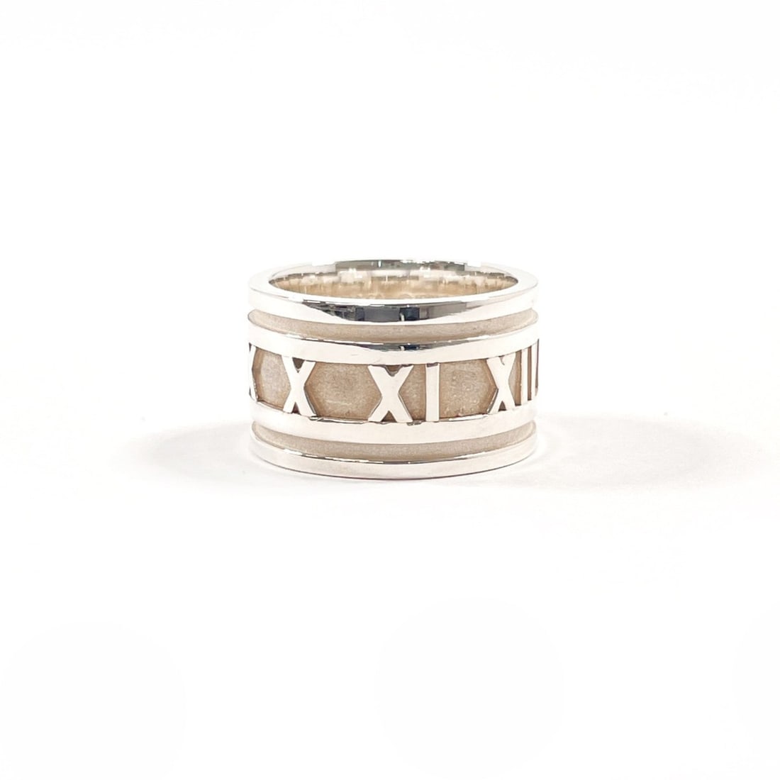 TIFFANY&Co. Tiffany Atlas Ring, Sterling Silver 925, 13.5cm, Unisex: --- Catalog ---Category: SizeJP Size: 13.5US Size: 6.5Category: DesignColor: SilverGender: Men,WomenMaterial: Silver 925Category: GeneralBrand: Tiffany--- Item List ---Section: ConditionRanking: Rank 