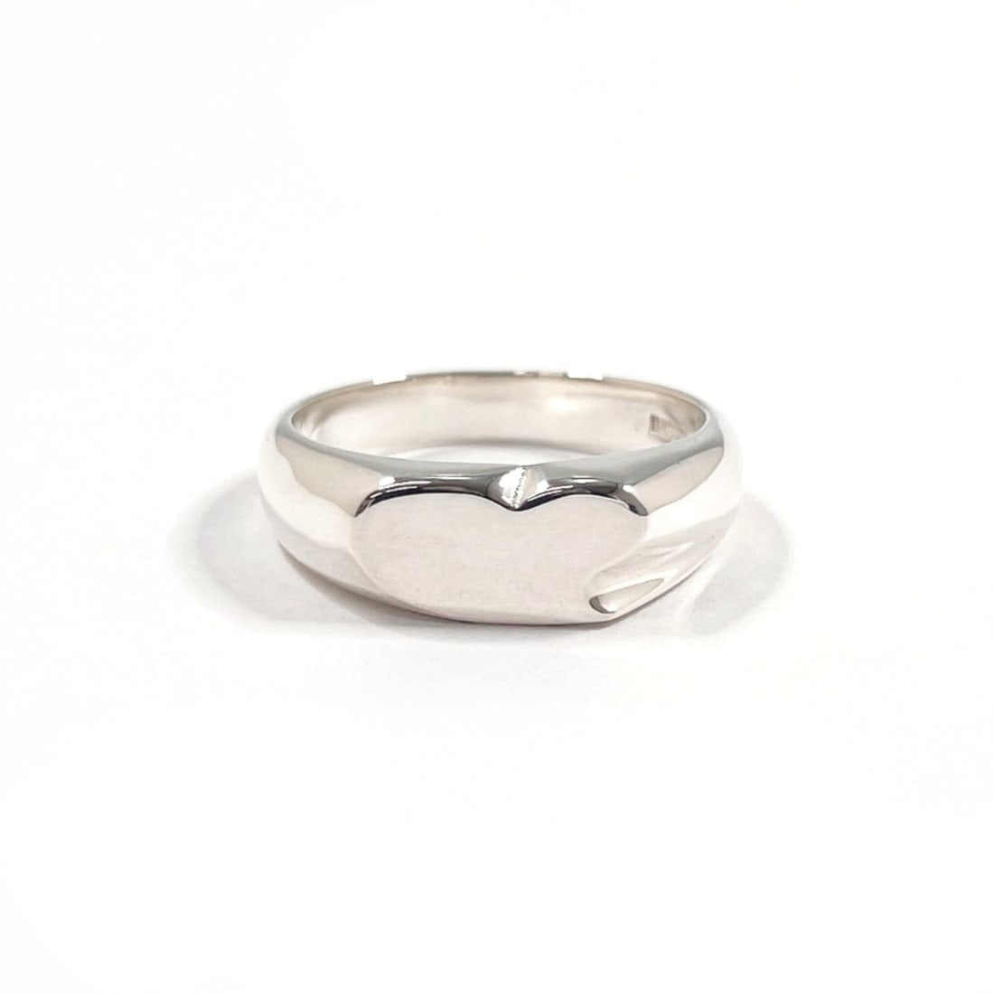 TIFFANY&Co. Tiffany Heart Signet Elsa Peretti Ring, Sterling Silver, 14.5cm, Women's: --- Catalog ---Category: SizeJP Size: 14.5US Size: 7Category: DesignType: Band ringColor: SilverGender: WomenMaterial: Sterling silverCategory: GeneralBrand: Tiffany--- Item List ---Section: Condition