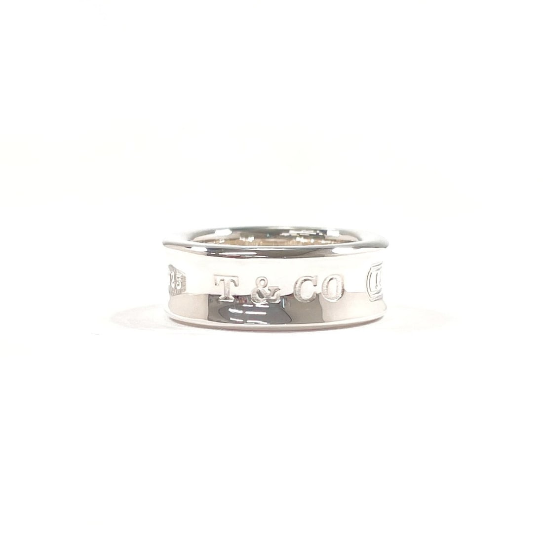 TIFFANY&Co. Tiffany 1837 Medium Ring, Sterling Silver 925, Size 8, Silver, Women's: --- Catalog ---Category: SizeJP Size: 8US Size: 4.5Category: DesignType: Band ringColor: SilverGender: WomenMaterial: Silver 925Category: GeneralBrand: Tiffany--- Item List ---Section: ConditionRankin