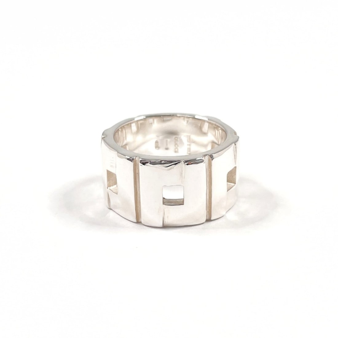 GUCCI Modernist Ring, Sterling Silver 925, Size 19, Silver, Men's: --- Catalog ---Category: SizeJP Size: 19US Size: 9.5Category: DesignType: Band ringColor: SilverGender: MenMaterial: Silver 925Category: GeneralBrand: GucciCountry of Origin: Italy--- Item List ---Sec