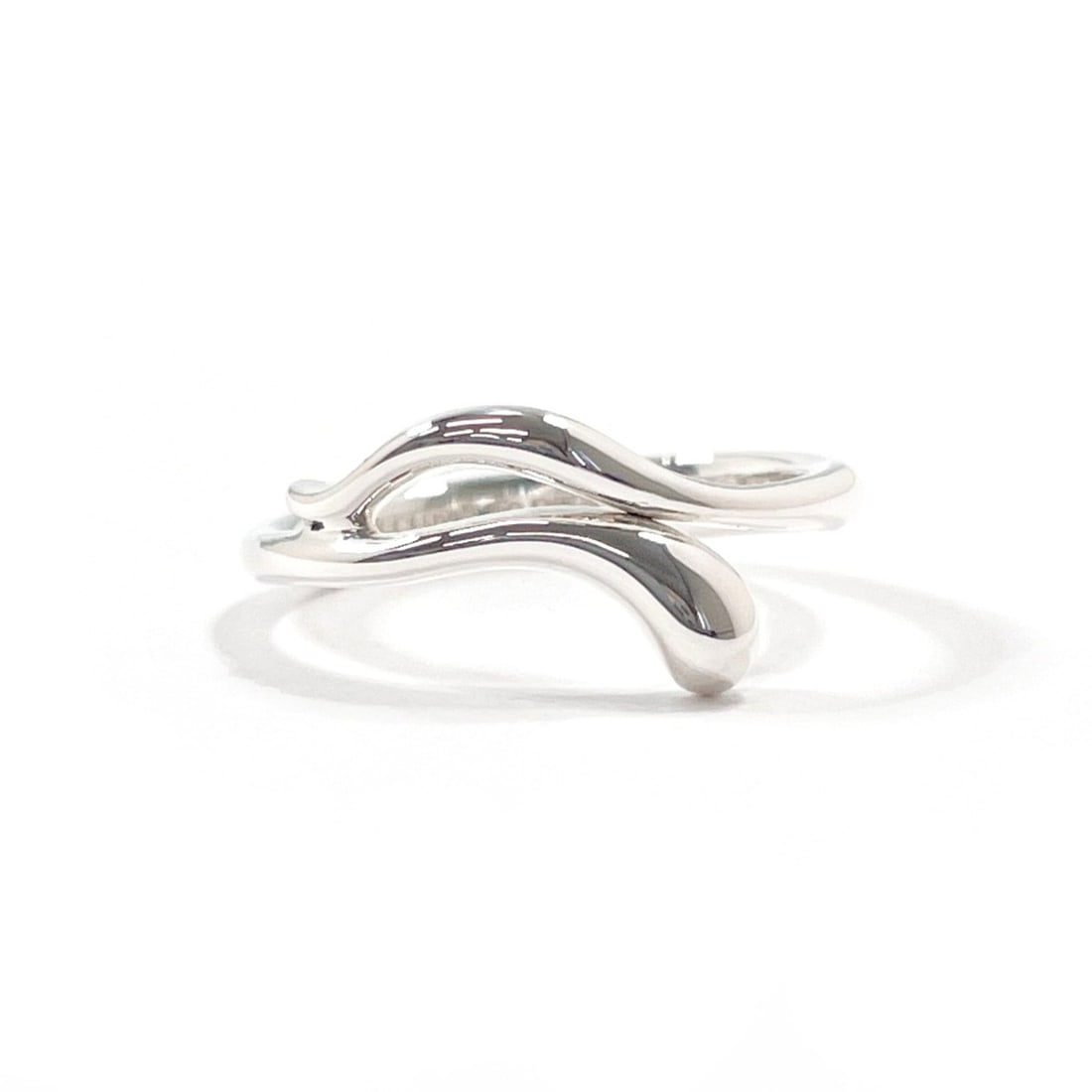 TIFFANY&Co. Tiffany Freeform Teardrop Elsa Peretti Ring, Sterling Silver 925, Size 9, Silver,: --- Catalog ---Category: SizeJP Size: 9US Size: 5Category: DesignType: Band ringColor: SilverGender: WomenMaterial: Silver 925Category: GeneralBrand: TiffanyCountry of Origin: Spain--- Item List ---Se