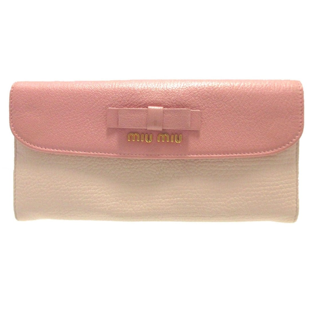 Miu Miu Miu 5M1109 Leather Pink Bi-fold Long Wallet 0003MIUMIU: --- Catalog ---Category: SizeSize (HxWxD): 10cm x 19.3cm x 1.5cm / 3.93'' x 7.59'' x 0.59''Category: DesignType: Long wallet (bi-fold)Color: PinkGender: WomenMaterial: Leather Category: GeneralBrand: 