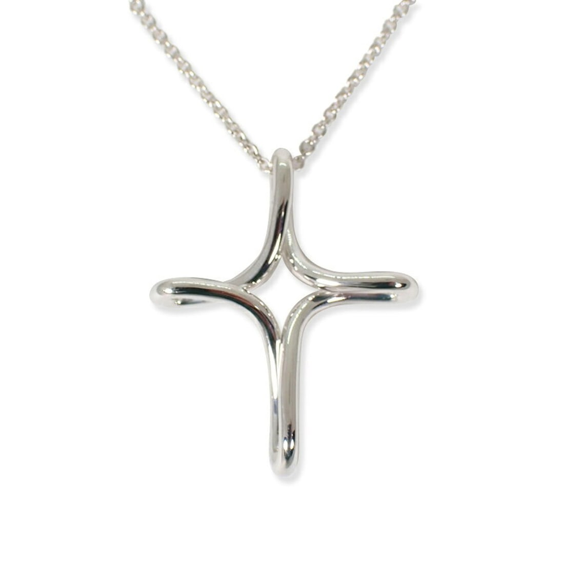TIFFANY & Co. 925 Cross Pendant Necklace: --- Catalog ---Category: SizePendant Size: 26.3mm x 21.1mm / 1.03'' x 0.83''Neck Circumference: 41.5 cm / 16.33''Category: DesignGender: WomenMaterial: Sterling silver 925Necklace Type: NecklaceCatego