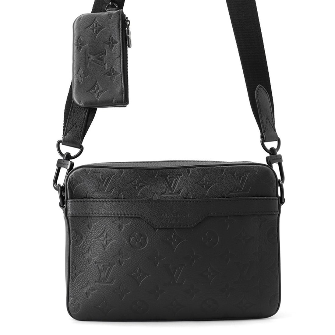Louis Vuitton Monogram Shadow Trio Shoulder Bag M46602 LOUIS VUITTON Black Handbag for Men: --- Catalog ---Category: SizeWeight: 740g / 1.63lb.Size (HxWxD): 18cm x 25cm x 4cm / 7.08'' x 9.84'' x 1.57''Strap Length: 94cm - 135cm / 37'' - 53.14''Category: DesignType: Handbag, Shoulder bagColor