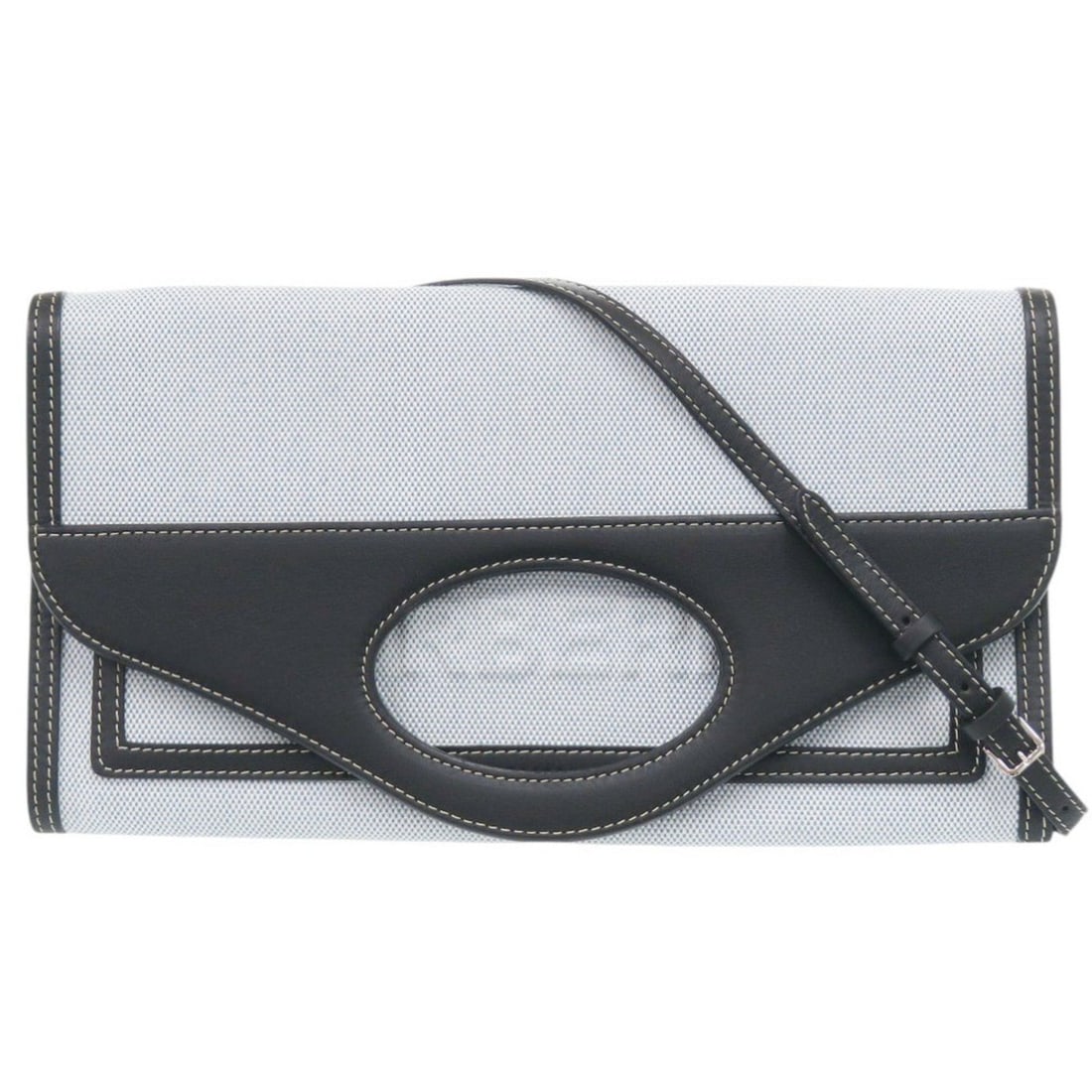 Burberry 2-Way Canvas Leather Blue Black Shoulder Bag 1431BURBERRY: --- Catalog ---Category: SizeSize (HxWxD): 16cm x 30cm x 3cm / 6.29'' x 11.81'' x 1.18''Strap Length: 100cm - 110cm / 39.36'' - 43.3''Category: DesignType: Shoulder bagColor: Black, BlueGender: WomenC