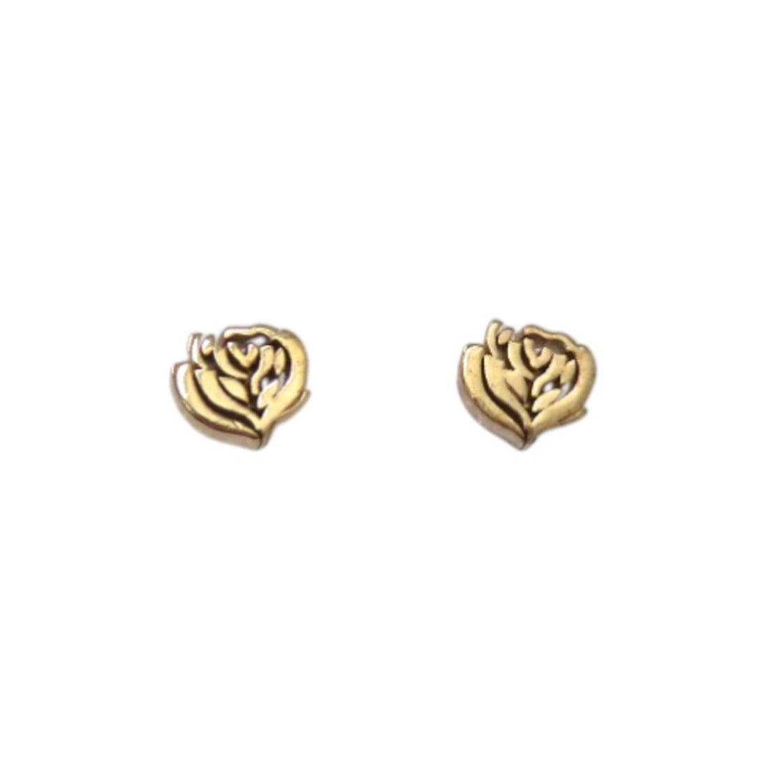 Burberry Daniel Lee Sterling Silver 925 Gold Earrings 0482BURBERRY: --- Catalog ---Category: SizeSize (HxWxD): 5.00mm x 6.00mm / 0.20'' x 0.24''Category: DesignType: Stud earringsColor: GoldGender: WomenMaterial: Silver 925Category: GeneralBrand: BurberryCountry of Or