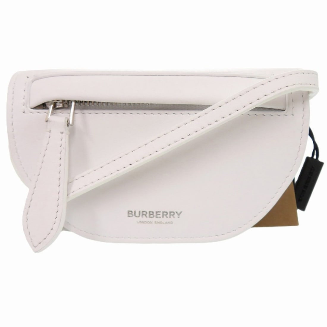 Burberry Mini Olympia Calf White Micro Shoulder Bag (0952BURBERRY): --- Catalog ---Category: SizeSize (HxWxD): 8.5cm x 13cm x 3.5cm / 3.34'' x 5.11'' x 1.37''Strap Length: 105cm / 41.33''Category: DesignType: Shoulder bagColor: WhiteGender: WomenClosure: MagnetMateria