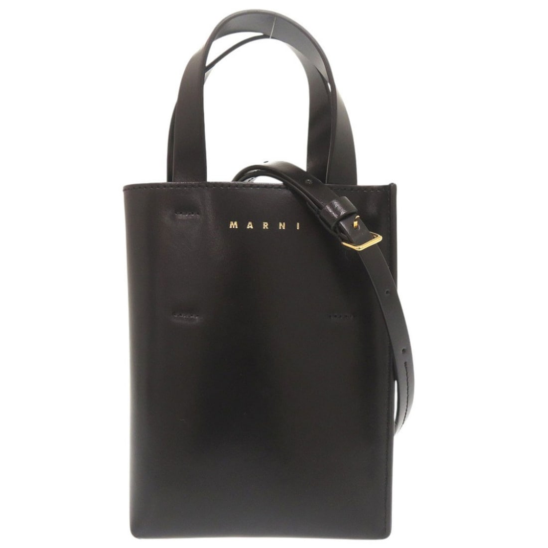 MARNI Museo Nano Leather Black 2-Way Handbag/Shoulder Bag (0868MARNI): --- Catalog ---Category: SizeSize (HxWxD): 19cm x 14cm x 5cm / 7.48'' x 5.51'' x 1.96''Strap Length: 104cm - 118cm / 40.94'' - 46.45''Handle Length: 21cm / 8.26''Category: DesignType: Handbag, Shoulde