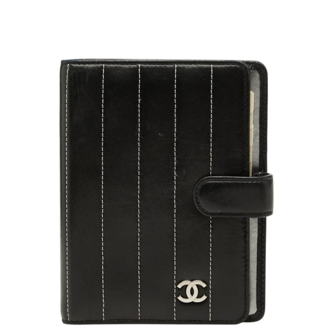 Chanel Mademoiselle Agenda Coco Mark Notebook Cover, Black Leather, Women's CHANEL: --- Catalog ---Category: DesignSize: Compact sizeColor: BlackGender: WomenMaterial: Leather Ring Mechanism: YesRing Mechanism Type: 6 holesCategory: GeneralBrand: ChanelCategory: Physical PropertiesSi