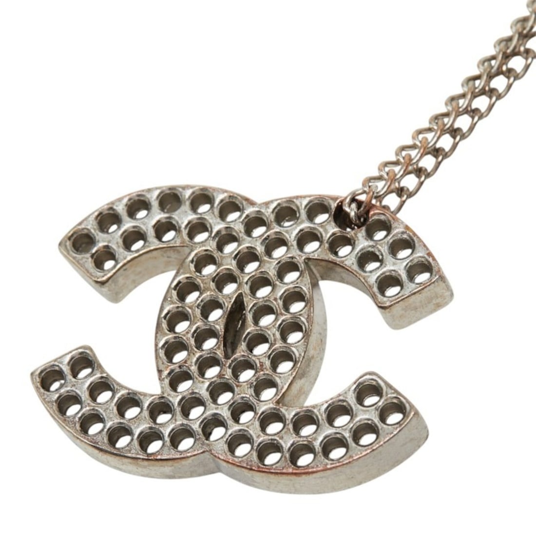 Chanel Coco Mark Punching Chain Necklace Pendant 03P Silver Metal Women's CHANEL: --- Catalog ---Category: SizePendant Size: 22mm x 30mm / 0.86'' x 1.18''Neck Circumference: 42.7 cm / 16.81''Category: DesignColor: SilverGender: WomenMaterial: MetalPendant Type: PendantNecklace Type