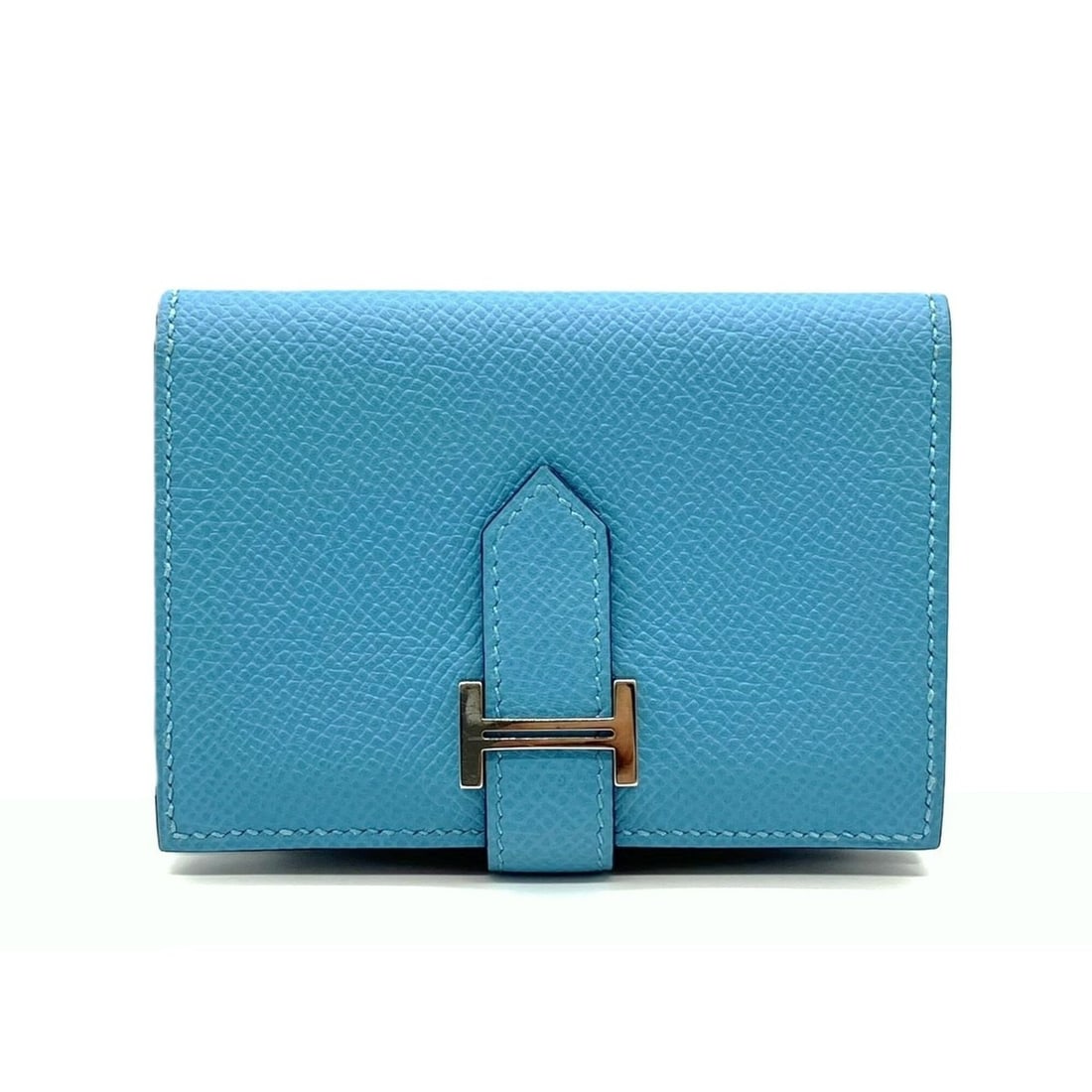 Hermes Bearn Card Case, Blue, Business Holder, Epsom Leather, HERMES D Stamp: --- Catalog ---Category: DesignType: Card caseColor: BlueGender: WomenClosure: ClaspMaterial: Epsom leather Category: GeneralBrand: HermesCategory: Physical PropertiesWeight: 38.3g / 1.35oz.Size (HxWx