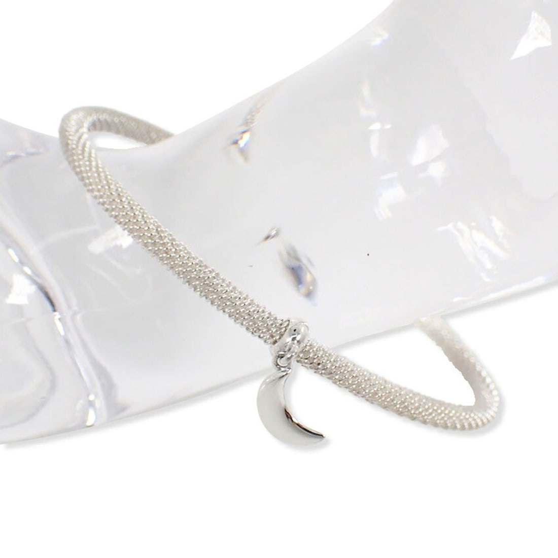 TIFFANY & Co. 925 Mesh Moon Charm Half Bangle: --- Catalog ---Category: SizeLength: 16cm / 6.29''Category: DesignType: BangleGender: WomenMaterial: Sterling silver 925Category: GeneralBrand: Tiffany--- Item List ---Section: ConditionRanking: Rank 