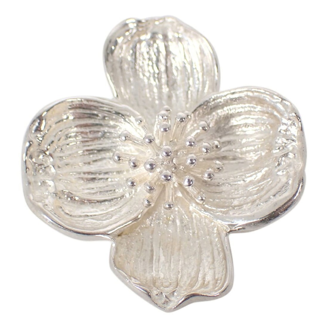 TIFFANY & Co. 925 Dogwood Brooch: --- Catalog ---Category: SizeSize (HxWxD): 3.5cm x 3.1cm / 1.37'' x 1.22''Category: DesignType: BroochGender: WomenMaterial: Sterling silver 925Category: GeneralBrand: Tiffany--- Item List