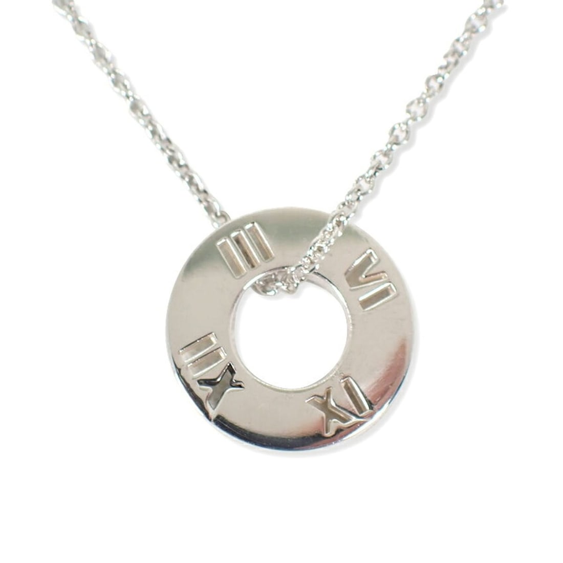 TIFFANY & Co. Ag925 Atlas Circle Pendant Necklace: --- Catalog ---Category: SizePendant Size: 12mm x 12mm / 0.47'' x 0.47''Neck Circumference: 41 cm / 16.14''Category: DesignGender: WomenMaterial: Sterling silver 925Necklace Type: NecklaceCategory: