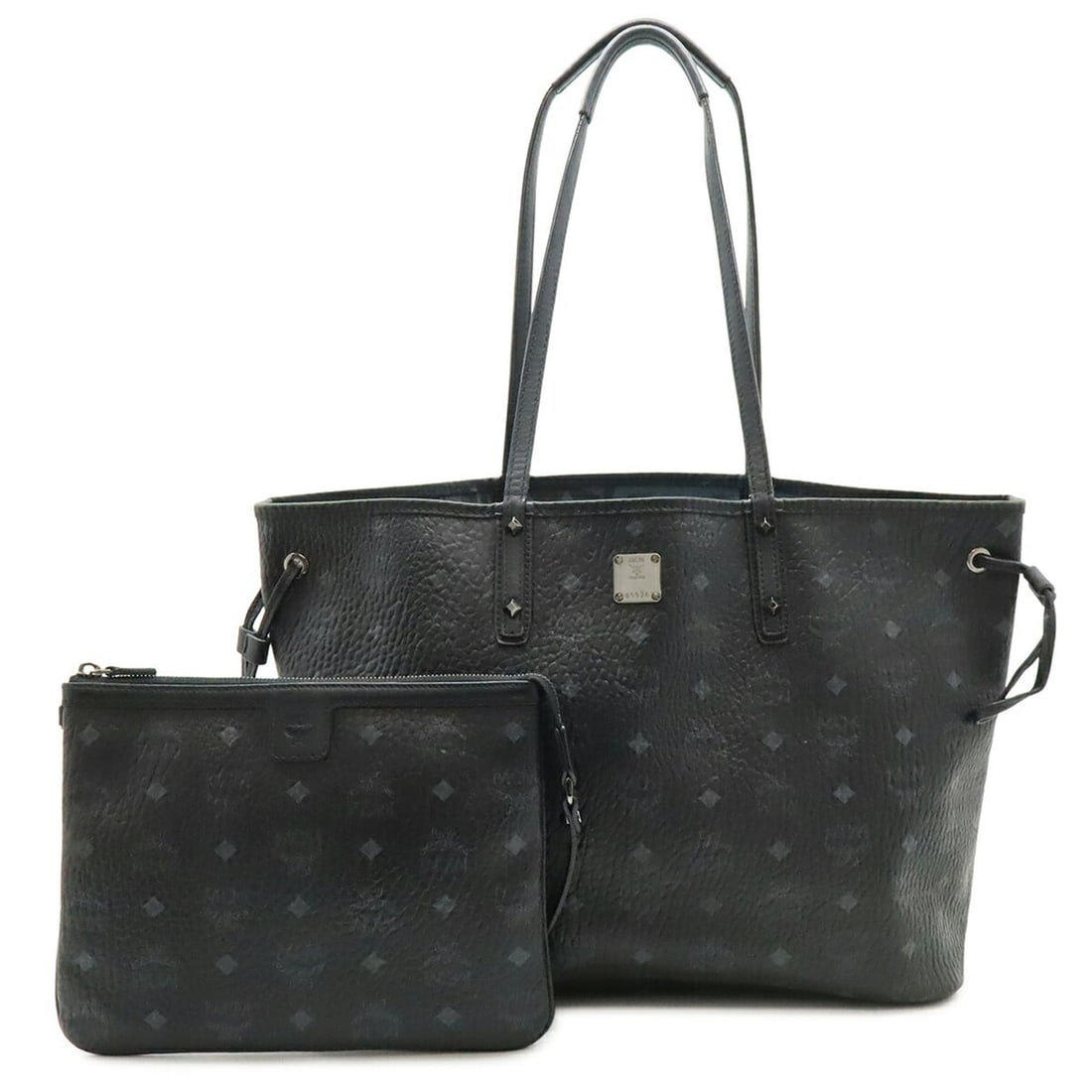 MCM Visetos Glam Tote Bag Shoulder Reversible Coated Canvas Leather Black Blue: --- Catalog ---Category: SizeSize (HxWxD): 27.5cm x 35.5cm x 15cm / 10.82'' x 13.97'' x 5.9''Category: DesignType: Pouch, Shoulder bag, Tote bagColor: Black, BlueGender: WomenMaterial: Canvas Category