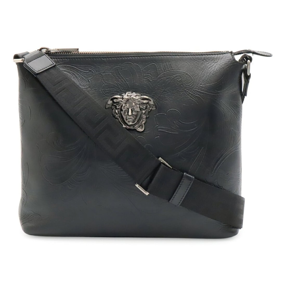 VERSACE Medusa Shoulder Bag, Leather, Black: --- Catalog ---Category: SizeSize (HxWxD): 27cm x 30cm x 5cm / 10.62'' x 11.81'' x 1.96''Category: DesignType: Shoulder bagColor: BlackGender: WomenMaterial: Leather Category: GeneralBrand: Versace---