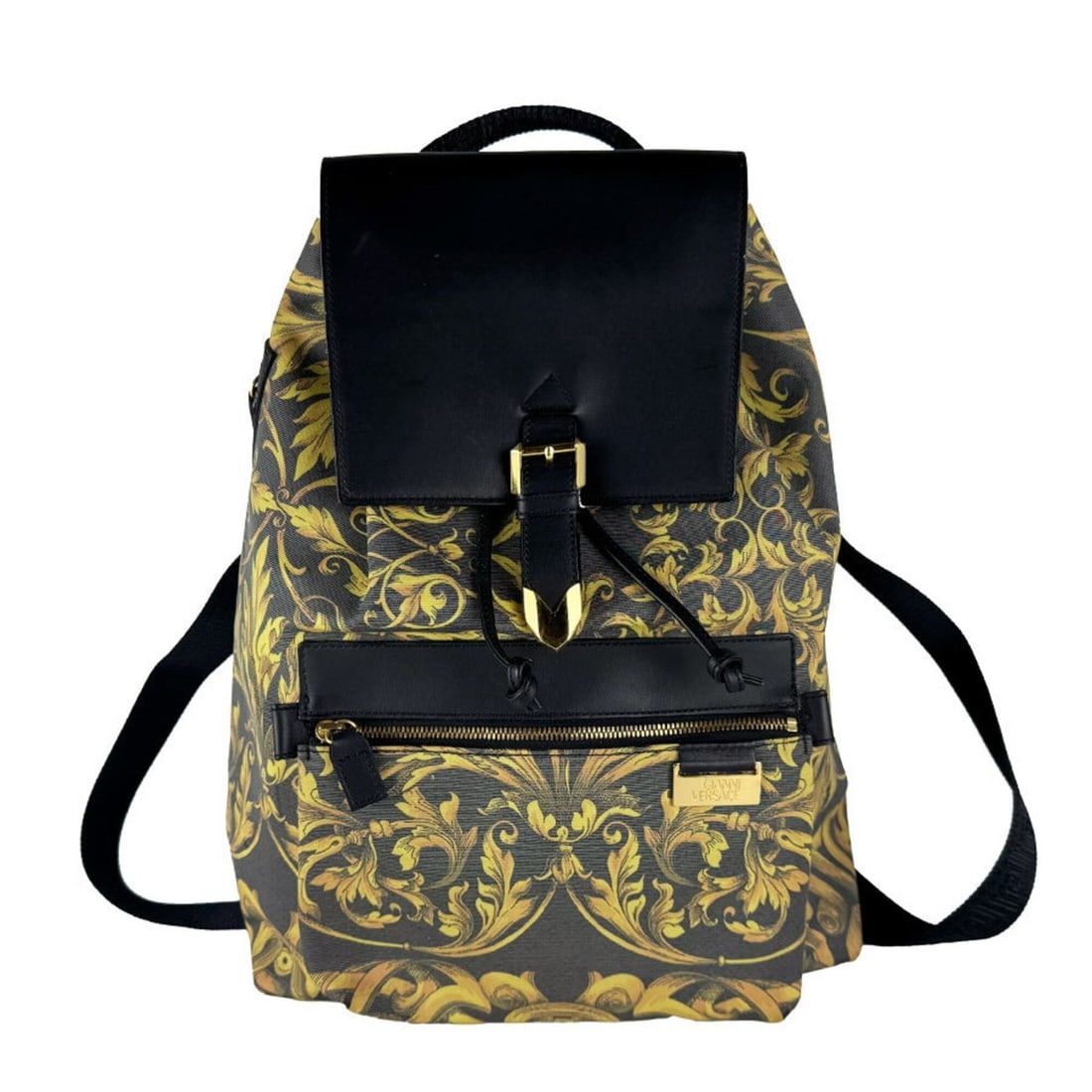 Gianni Versace Backpack, Black & Gold, Men's, Z10741: --- Catalog ---Category: SizeSize (HxWxD): 38cm x 30cm x 17cm / 14.96'' x 11.81'' x 6.69''Category: DesignType: BackpackColor: Black, GoldGender: MenMaterial: PVC Category: GeneralBrand: Versace--- It