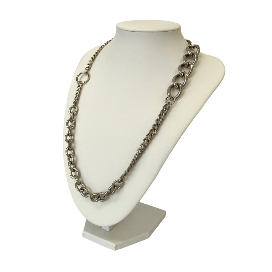 Y's Yohji Yamamoto Multi-Chain Necklace, Silver Color, Men's & Women's: --- Catalog ---Category: SizeNeck Circumference: 53.5 cm / 21.06''Category: DesignColor: SilverGender: Men,WomenNecklace Type: NecklaceCategory: GeneralBrand: Yohji Yamamoto--- Item List ---Section: