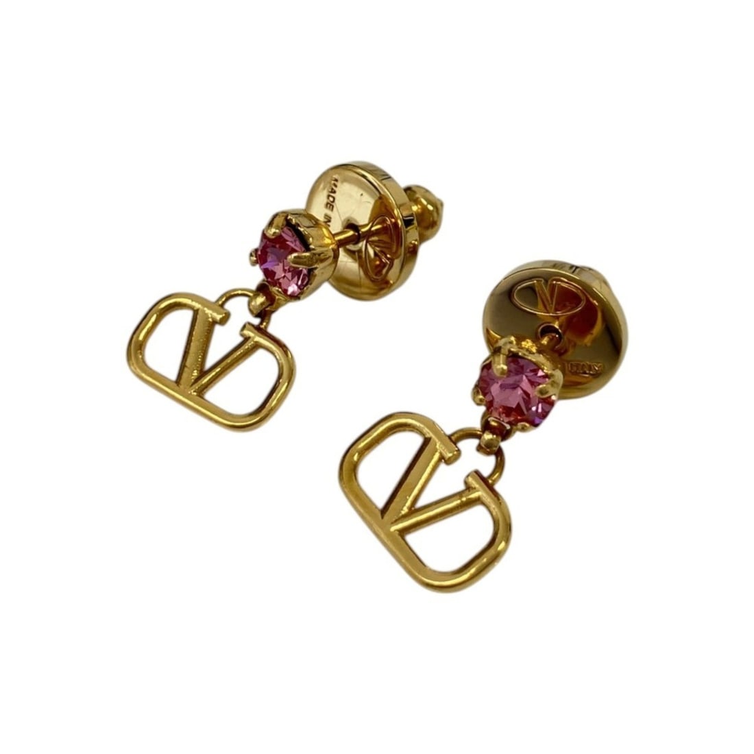 VALENTINO V-logo dangle charm earrings, gold color, for women.: --- Catalog ---Category: SizeSize (HxWxD): 19.00mm x 10.00mm / 0.75'' x 0.39''Category: DesignType: Stud earringsColor: GoldGender: WomenCategory: GeneralBrand: Valentino--- Item List ---Section: