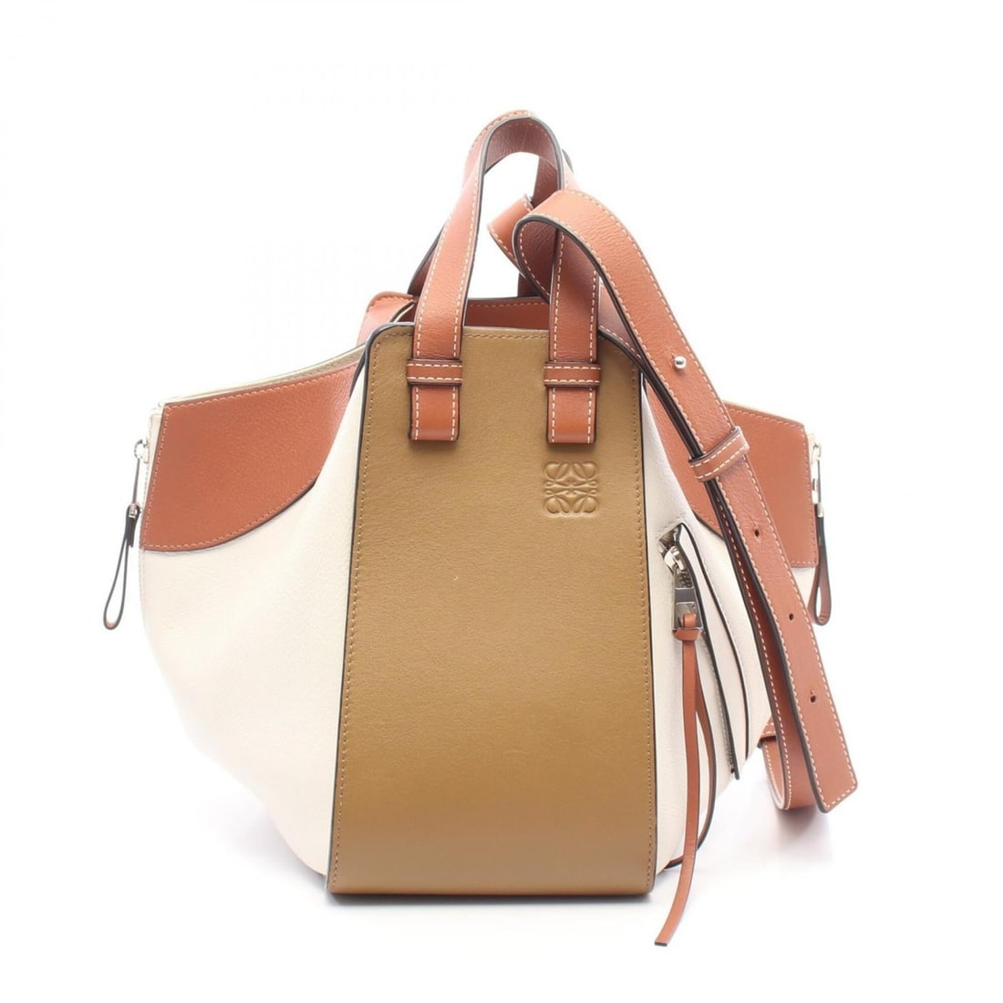 Loewe Hammock Small 2-Way Handbag, Leather, Women's, White/Brown: --- Catalog ---Category: SizeSize (HxWxD): 25cm x 14cm x 25cm / 9.84'' x 5.51'' x 9.84''Category: DesignType: HandbagColor: Brown, WhiteGender: WomenMaterial: Leather Category: GeneralBrand: Loewe---