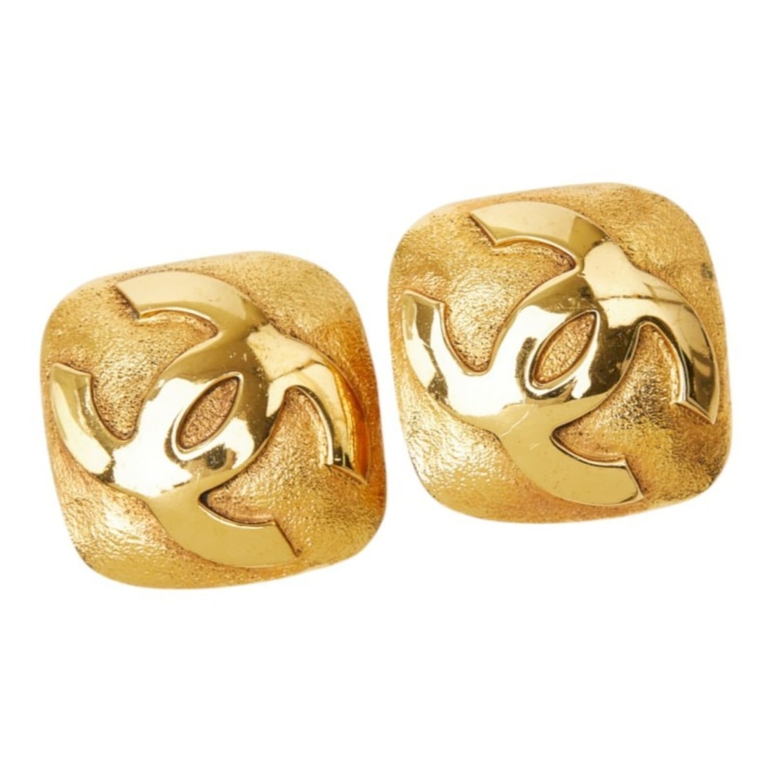 Chanel Coco Mark Vintage Square Earrings, 29 Stamp, Gold Plated, Women's CHANEL: --- Catalog ---Category: SizeSize (HxWxD): 34.30mm x 34.30mm / 1.35'' x 1.35''Category: DesignType: Clip earringsColor: GoldGender: WomenSeason: VintageCategory: GeneralBrand: Chanel--- Item List ---S