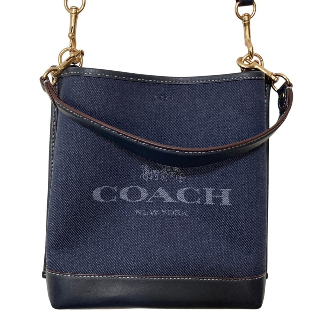 COACH Molly Bucket 22 Shoulder Bag CH224 Indigo Women's: --- Catalog ---Category: SizeSize (HxWxD): 21cm x 24cm x 11cm / 8.26'' x 9.44'' x 4.33''Category: DesignType: Shoulder bagColor: Dark blueGender: WomenCategory: GeneralBrand: Coach--- Item List ---Sec