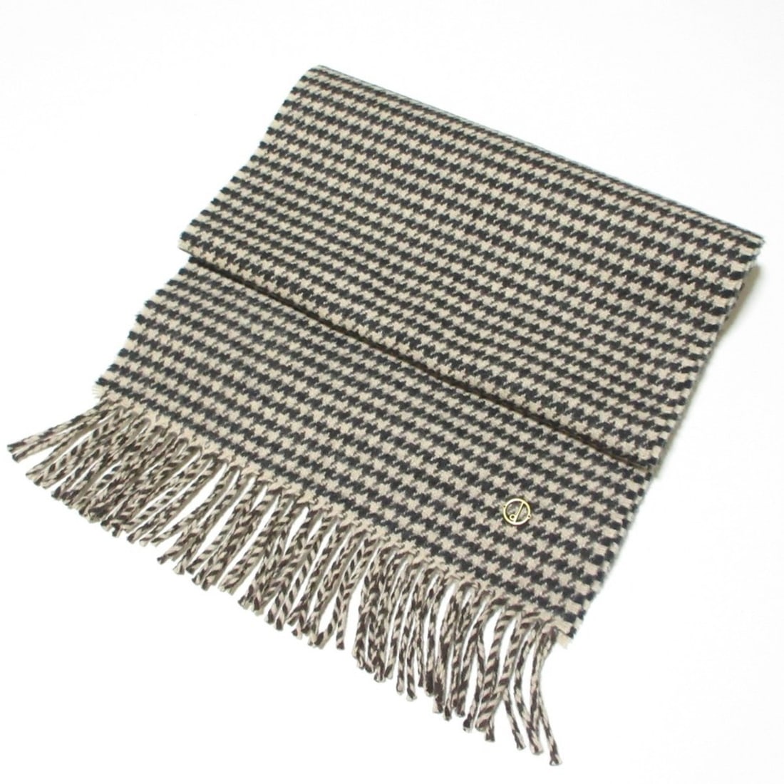 Dunhill 100% Cashmere Houndstooth Fringe Scarf, Beige x Brown, Men's: --- Catalog ---Category: SizeSize (HxWxD): 181cm x 31.5cm / 71.25'' x 12.4''Category: DesignColor: Beige, BrownGender: MenMaterial: Cashmere Category: GeneralBrand: Dunhill--- Item List ---Section: Co