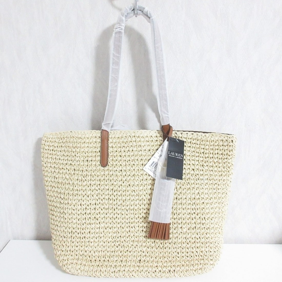 Ralph Lauren LAUREN RALPH Straw Tote Bag 431818856001 Beige Women's: --- Catalog ---Category: SizeSize (HxWxD): 30cm x 38cm x 13.5cm / 11.81'' x 14.96'' x 5.31''Category: DesignColor: BeigeGender: WomenCategory: GeneralBrand: Ralph Lauren--- Item List ---Section: Condi
