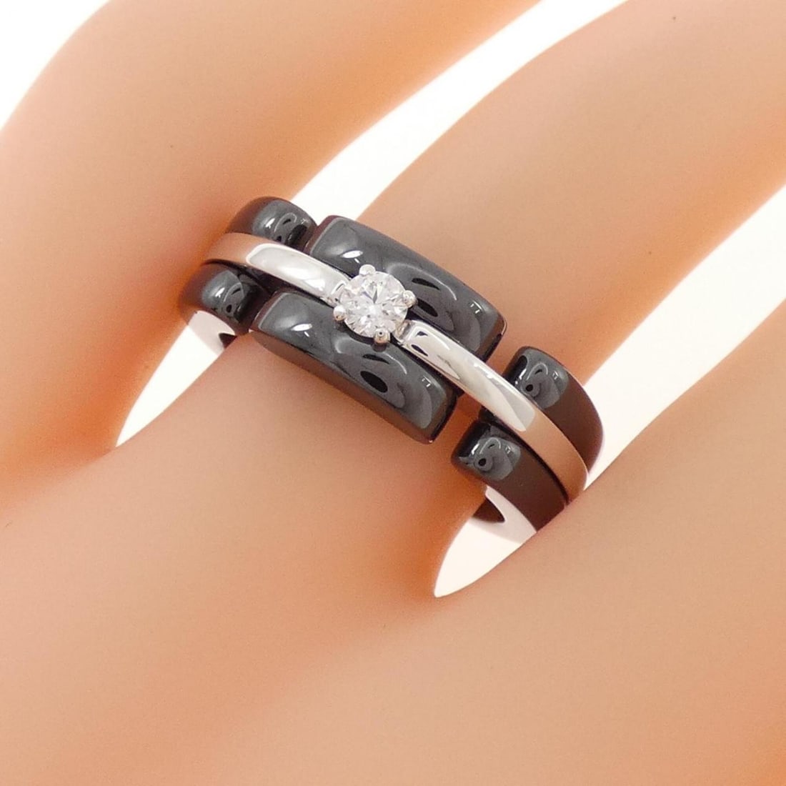 Chanel Ultra Collection Medium Ring - 5