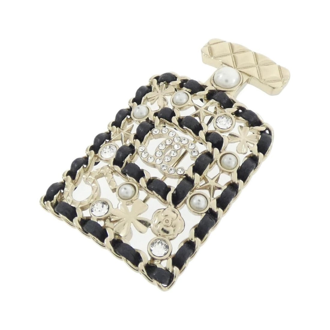 Chanel AB4701 Brooch: --- Catalog ---Category: SizeSize (HxWxD): 5cm x 3cm / 1.96'' x 1.18''Category: DesignType: BroochColor: Black, Gold, WhiteGender: WomenMaterial: LeatherCategory: GeneralMPN: AB4701Brand: Chanel---