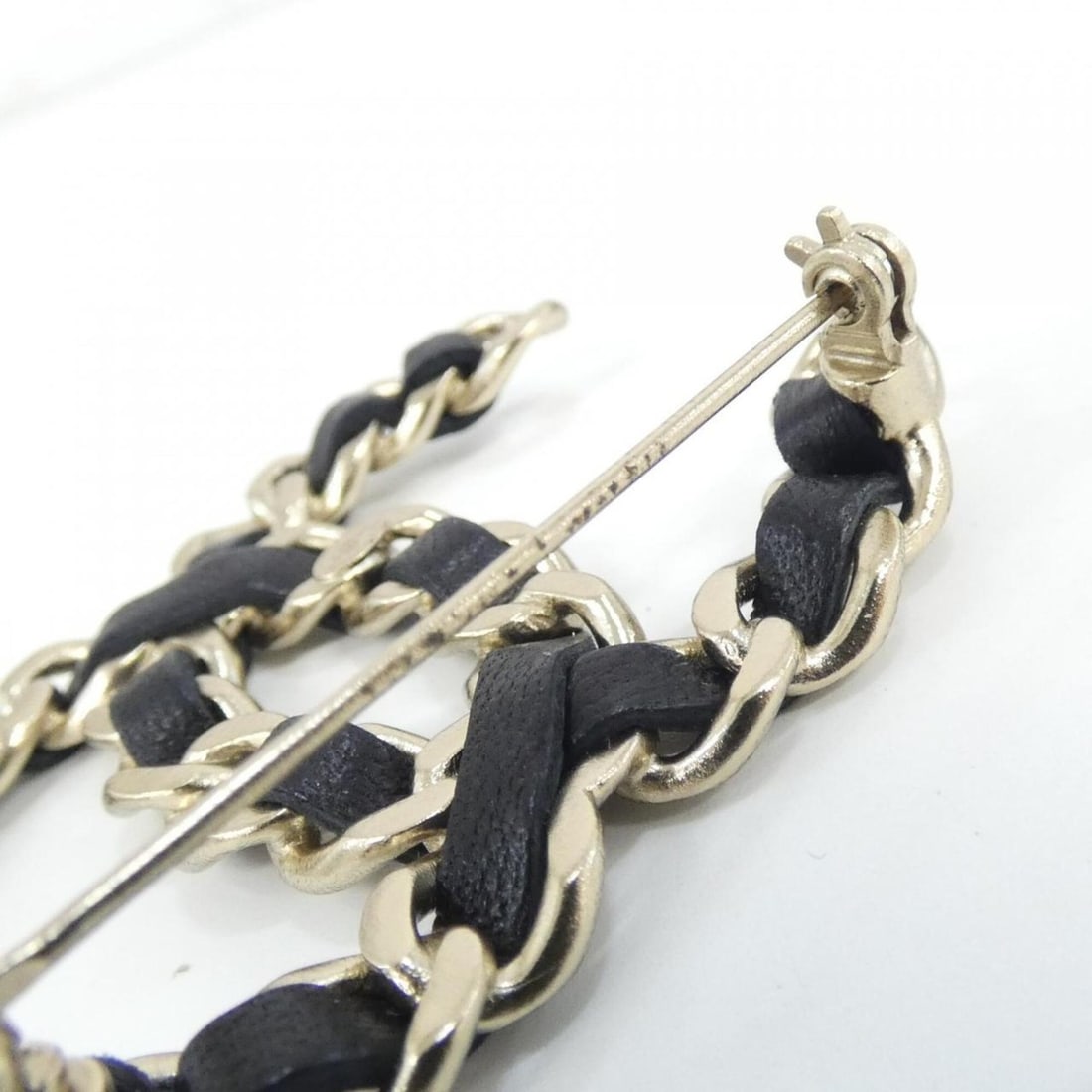 Chanel 96202 Brooch - 3