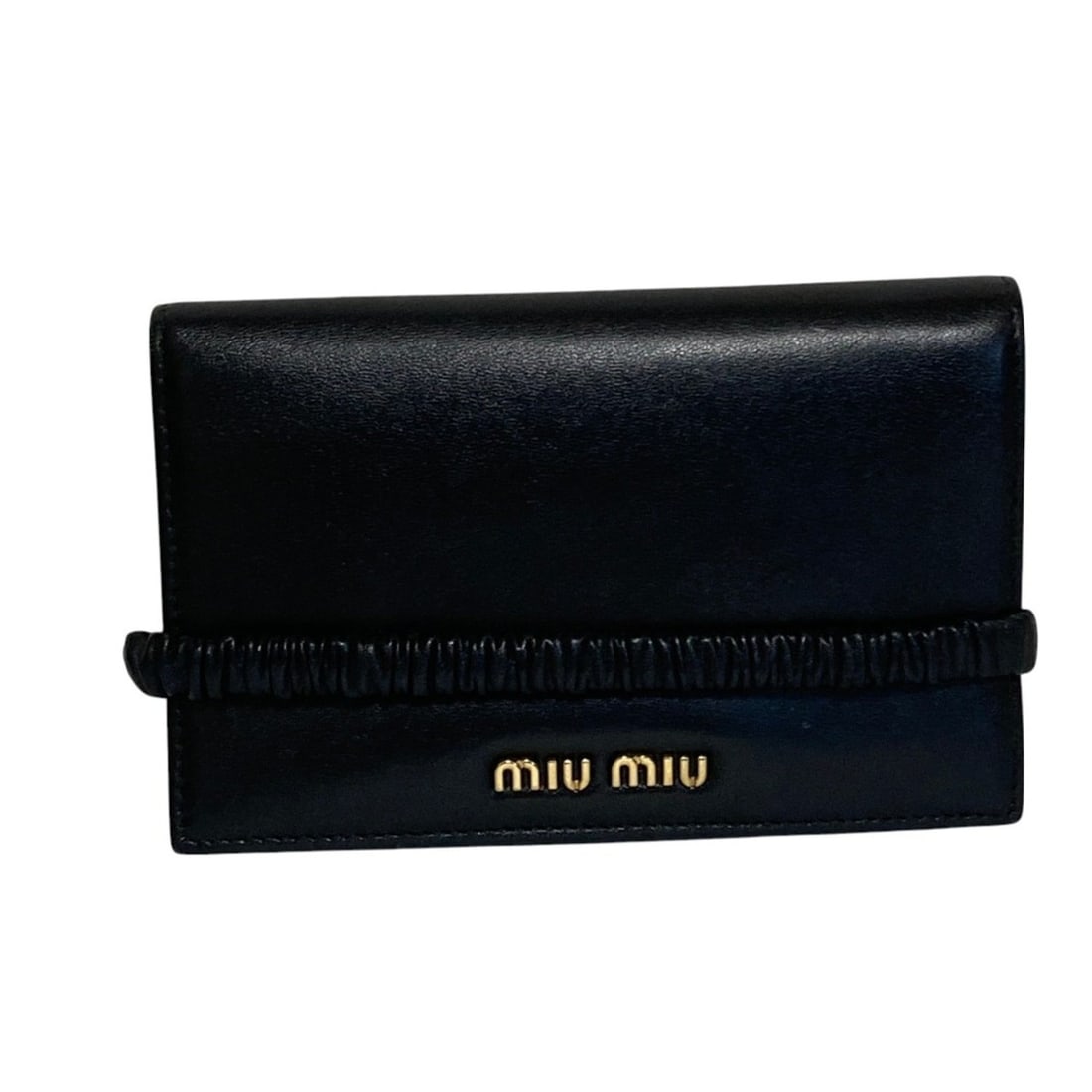 Miu Miu MIU Leather Bi-fold Wallet with Band, Black, for Women: --- Catalog ---Category: SizeSize (HxWxD): 10cm x 14.5cm x 2cm / 3.93'' x 5.7'' x 0.78''Category: DesignType: Long wallet (bi-fold)Color: BlackGender: WomenMaterial: Leather Category: GeneralBrand: Mi