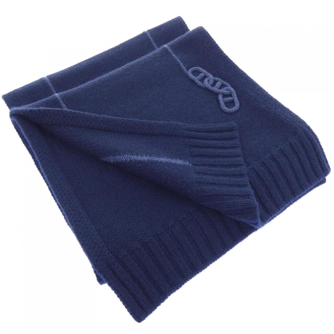 Hermes MAILLONS TRACES H394841T Scarf: --- Catalog ---Category: SizeSize (LxW): 1.77m x 30cm / 69.68'' x 11.81''Category: DesignType: StoleColor: NavyGender: MenMaterial: Cashmere Category: GeneralMPN: H394841TBrand: Hermes--- Item List --