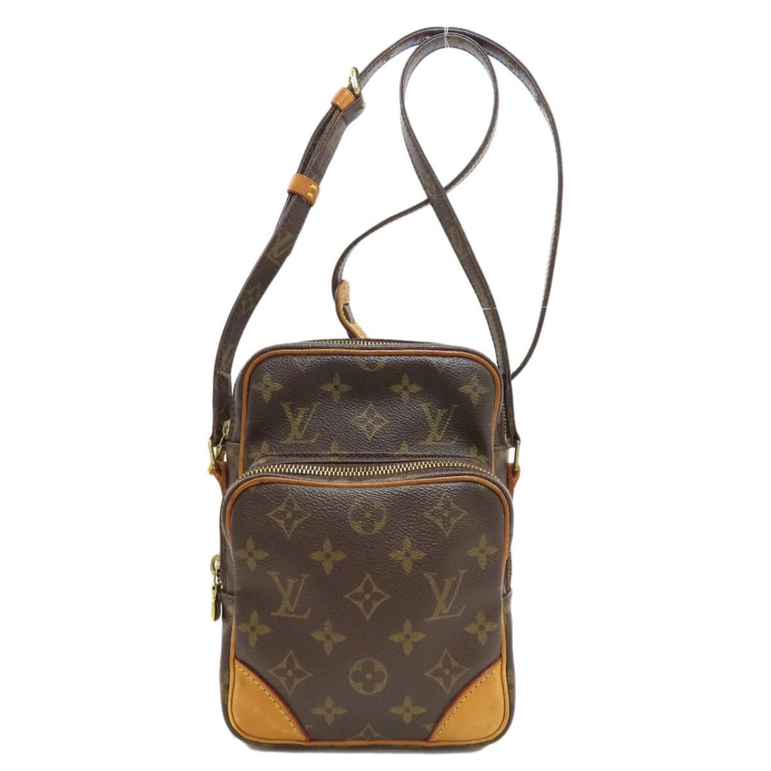 Louis Vuitton M45236 Amazon Shoulder Bag, Monogram Canvas, Women's LOUIS VUITTON: --- Catalog ---Category: SizeSize (HxWxD): 21.5cm x 15cm x 9cm / 8.46'' x 5.9'' x 3.54''Category: DesignType: Shoulder bagColor: MonogramGender: WomenMaterial: Monogram Category: GeneralMPN: M45236Bra