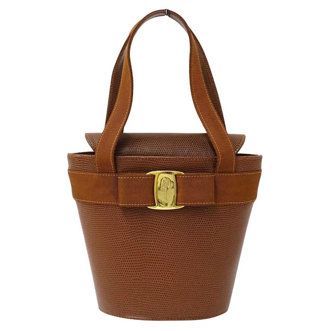 Salvatore Ferragamo Ferragamo handbag for women, brand name, Vara ribbon, leather, brown, mini bag.: --- Catalog ---Category: SizeSize (HxWxD): 17cm x 20.5cm x 8.5cm / 6.69'' x 8.07'' x 3.34''Category: DesignType: HandbagColor: BrownGender: WomenMaterial: Leather Category: GeneralBrand: Salvatore Fer