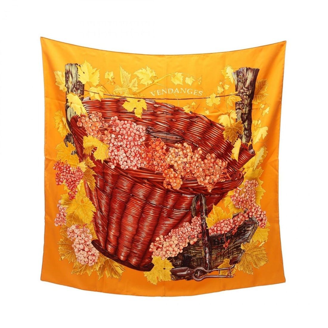 Hermes Carre 90 Vendanges Scarf/Muffler, Silk, Women's, Orange/Brown Tones: --- Catalog ---Category: SizeSize (LxW): 89cm x 89cm / 35.03'' x 35.03''Category: DesignType: ScarfColor: Brown, OrangeGender: WomenMaterial: Silk Category: GeneralBrand: Hermes--- Item List ---Sectio