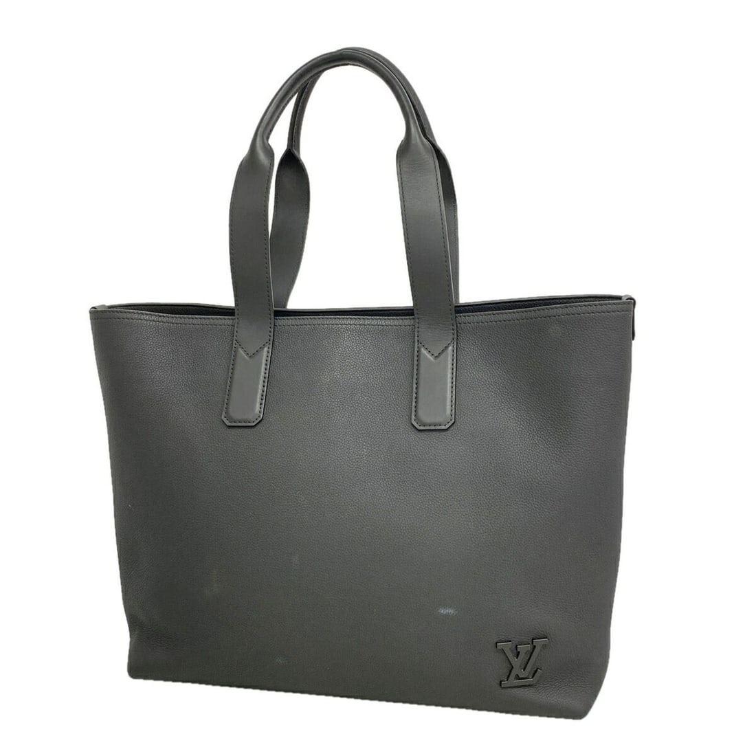 Louis Vuitton LV Aerogram Pilot Tote Bag M24771 Black Men's: --- Catalog ---Category: SizeSize (HxWxD): 34cm x 39cm x 12.5cm / 13.38'' x 15.35'' x 4.92''Category: DesignType: Tote bagColor: BlackGender: MenCategory: GeneralMPN: M24771Brand: Louis Vuitton--- Ite