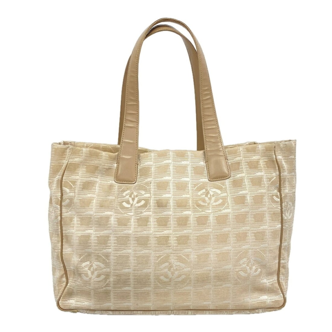 Chanel New Travel Nylon Tote Bag, Beige Champagne, Women's: --- Catalog ---Category: SizeSize (HxWxD): 27cm x 35cm x 15cm / 10.62'' x 13.77'' x 5.9''Category: DesignType: Tote bagColor: BeigeGender: WomenMaterial: Nylon Hardware Color: Champagne goldCategory: 