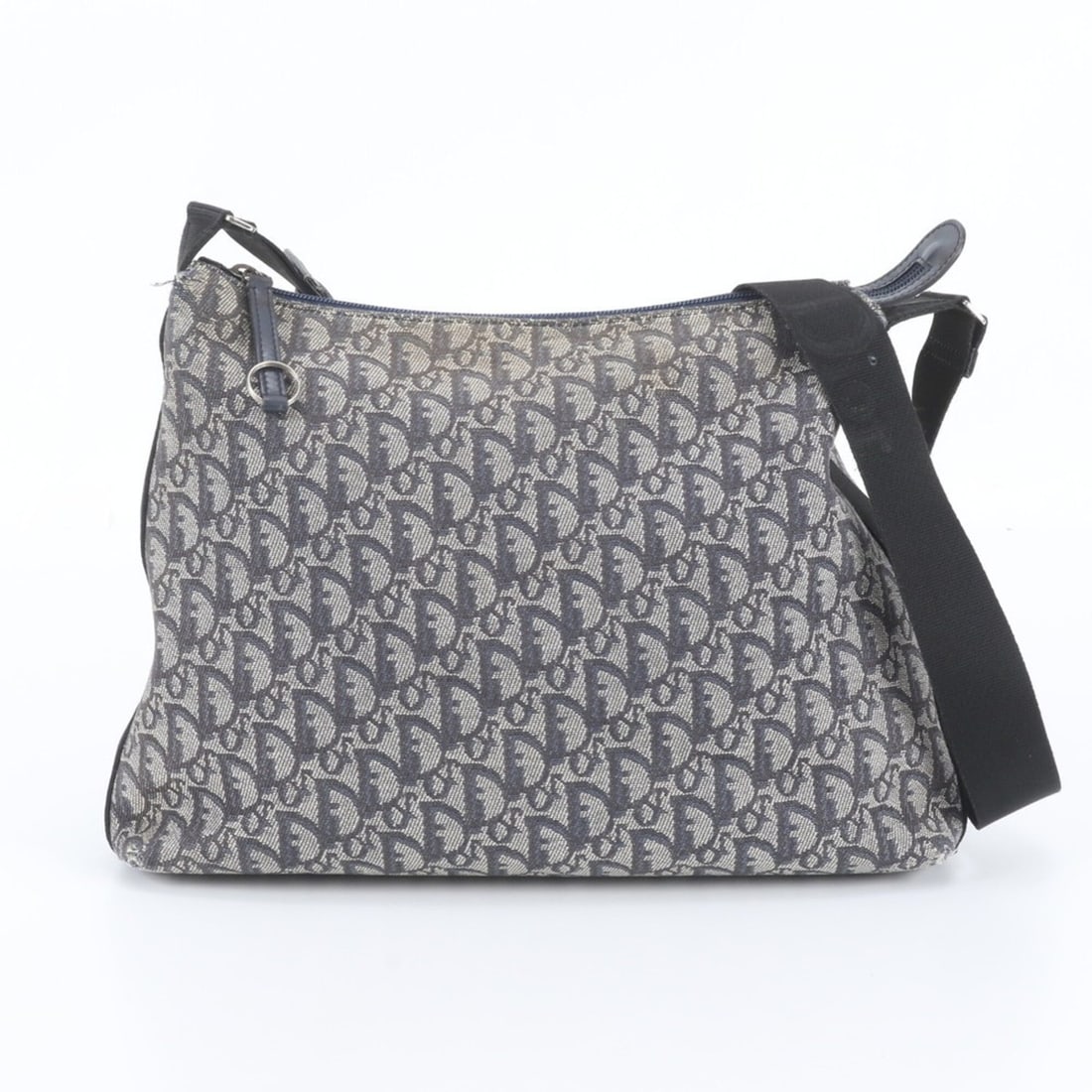 Christian Dior Trotter 07RU 0034 Leather Shoulder Bag, Navy, Women's: --- Catalog ---Category: SizeSize (HxWxD): 27cm x 35cm x 8cm / 10.62'' x 13.77'' x 3.14''Category: DesignType: Shoulder bagColor: NavyGender: WomenMaterial: Leather , Canvas Category: GeneralMPN: 07RU